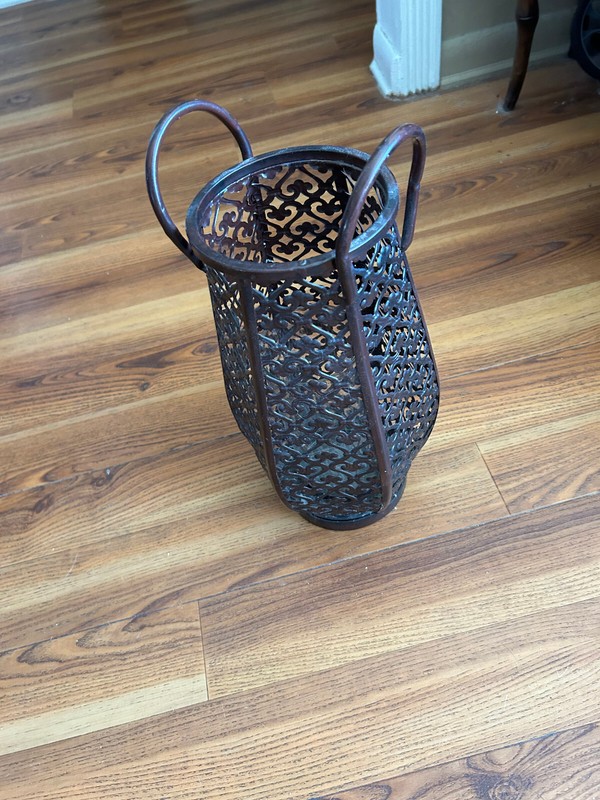 Hurricane Lantern 2 handles with glass insert