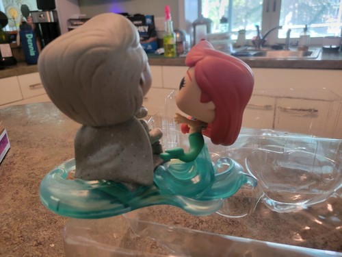 Funko Pop 1169 ARIEL WITH ERIC STATUE Disney Princess Box Lunch Exclusive NIB - Picture 10 of 13