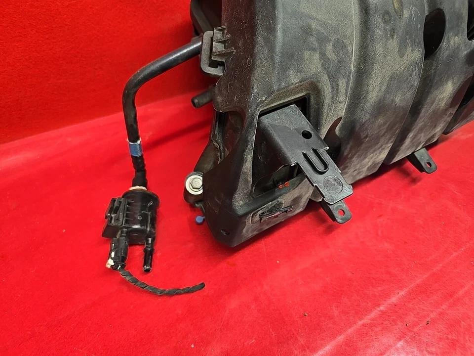 GM Chevy Buick GMC L4 2016-2022 colector de admisión superior de gasolina plenum - ¡34 k millas! Foto 2 de 4