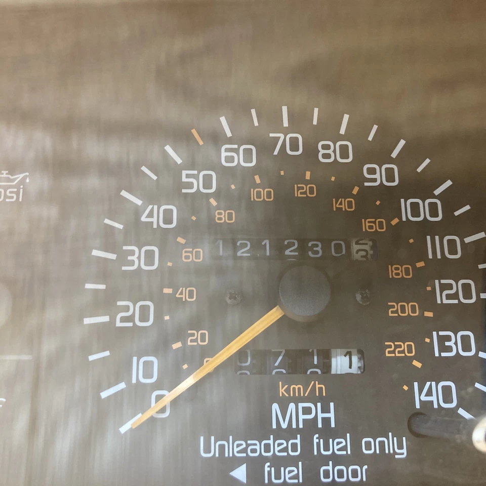 1991 92 1993 Mercury Capri conjunto de velocímetro fabricante de equipamento original A/T não turbo 121k Qik navio - Imagem 4 de 4