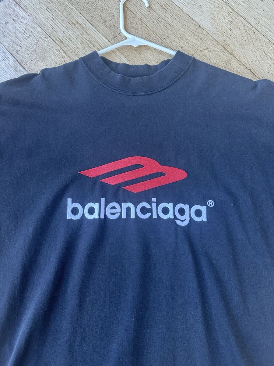 BRAND NEW Balenciaga 3B Sports Icon T-Shirt - Size XS BRAND NEW Balenciaga 3B Sports Icon T-Shirt - Size XS
