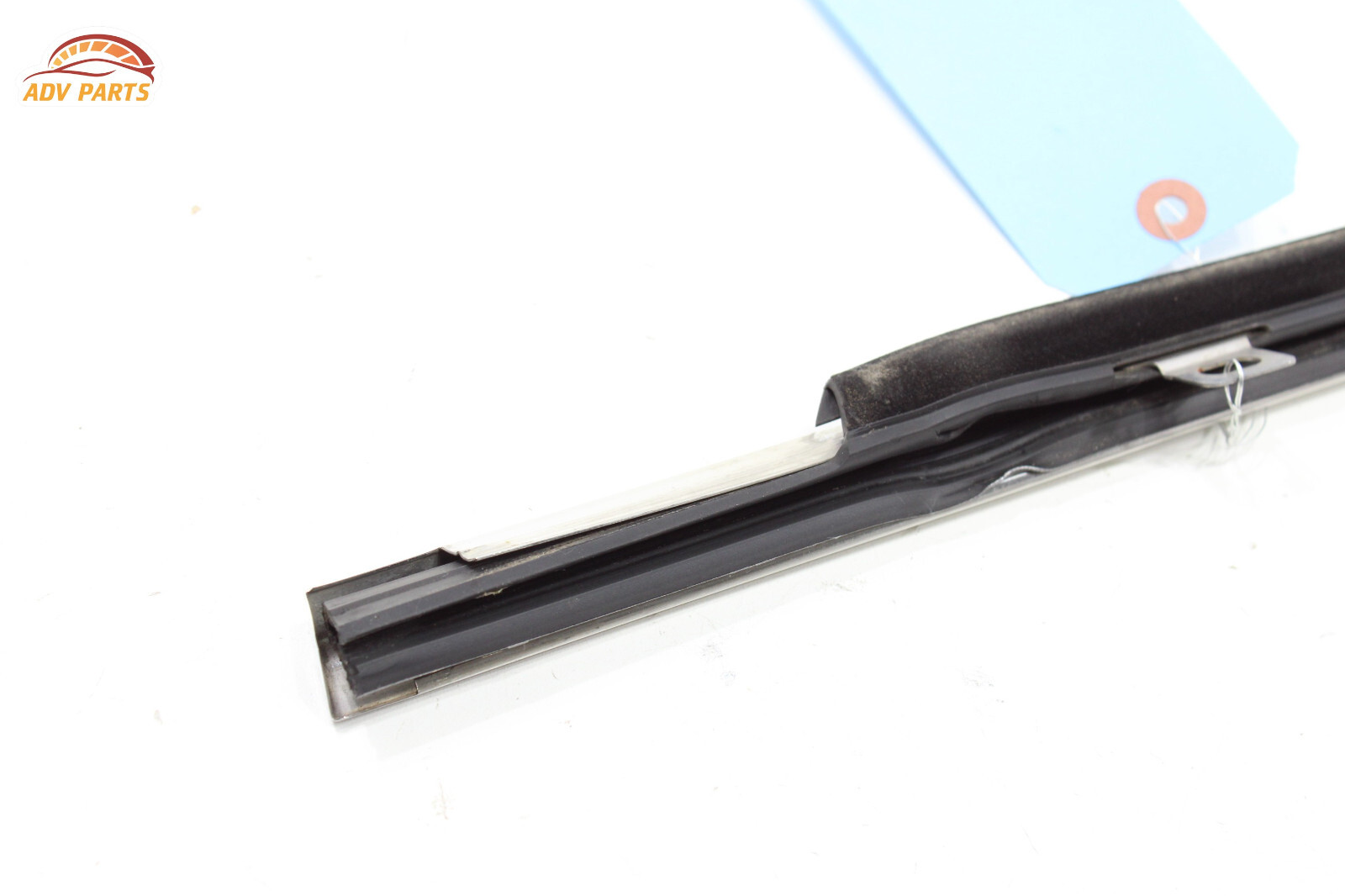 2006 - 2012 BENTLEY CONTINENTAL REAR RIGHT SIDE DOOR WINDOW BELT MOLDING OEM