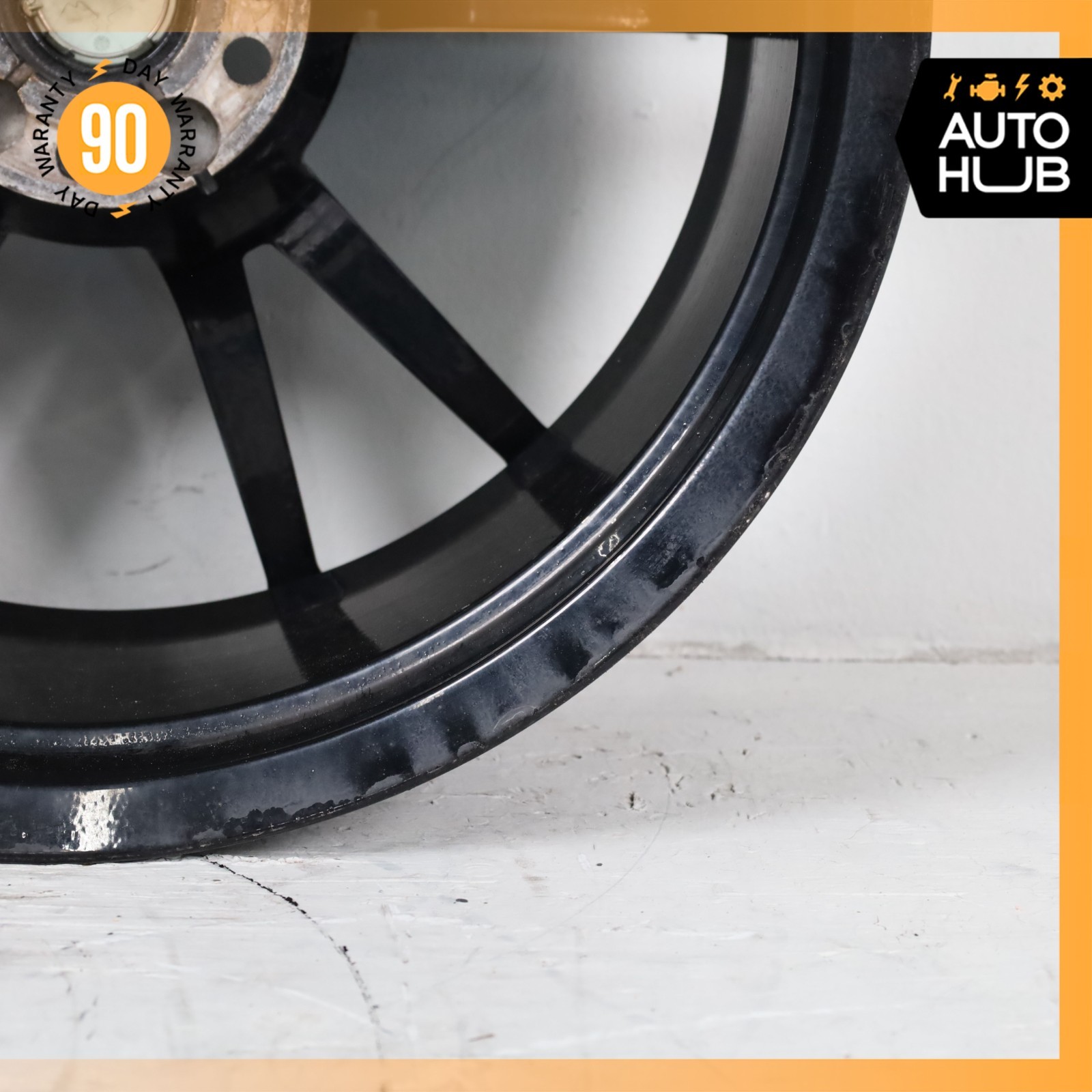 13-16 Aston Martin V8 Vantage 8.5 x 19 19" Front Wheel Rim BG331007JA OEM