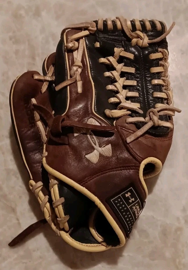 DOS GRANDES GUANTES DE BÉISBOL UNDER ARMOUR EASTON CATCHERS Foto 2 de 4
