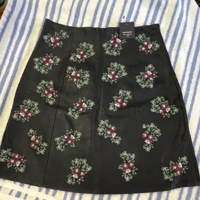 Club Monaco Embroidered Faux Leather Floral A-Line Skirt Black Floral Size 2