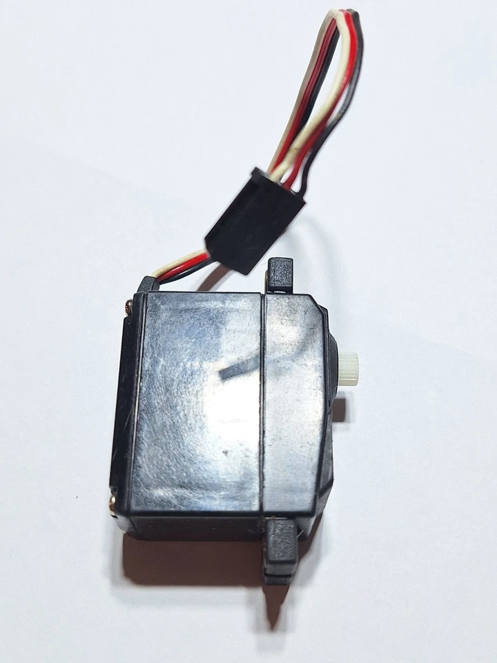 Servo de accionamiento indirecto vintage RC Futaba FP-S130 Foto 2 de 4