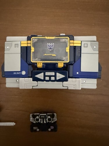 Transformers Legacy United Soundwave And Ravage only - Picture 2 of 8