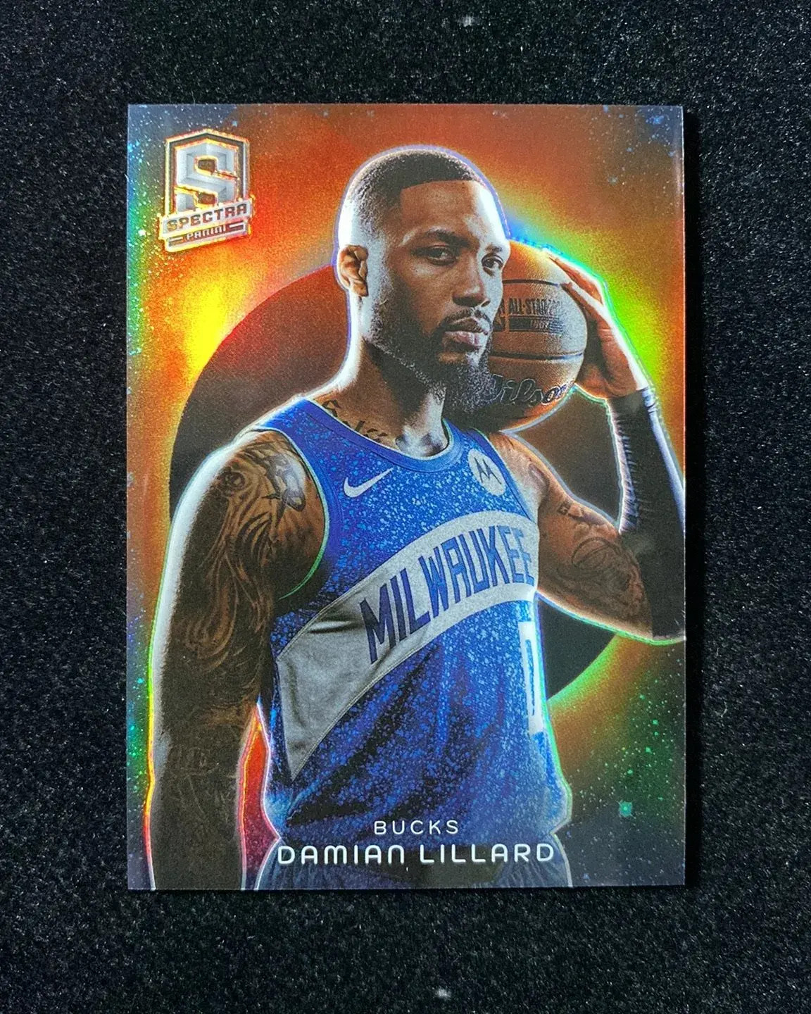 2023-24 Panini Spectra Solar Eclipse Silver Damian Lillard Bucks SSP Case Hit