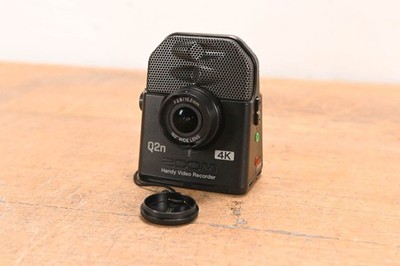 Zoom Q2n-4K Handy Video Recorder with XY Microphone CG01WEU