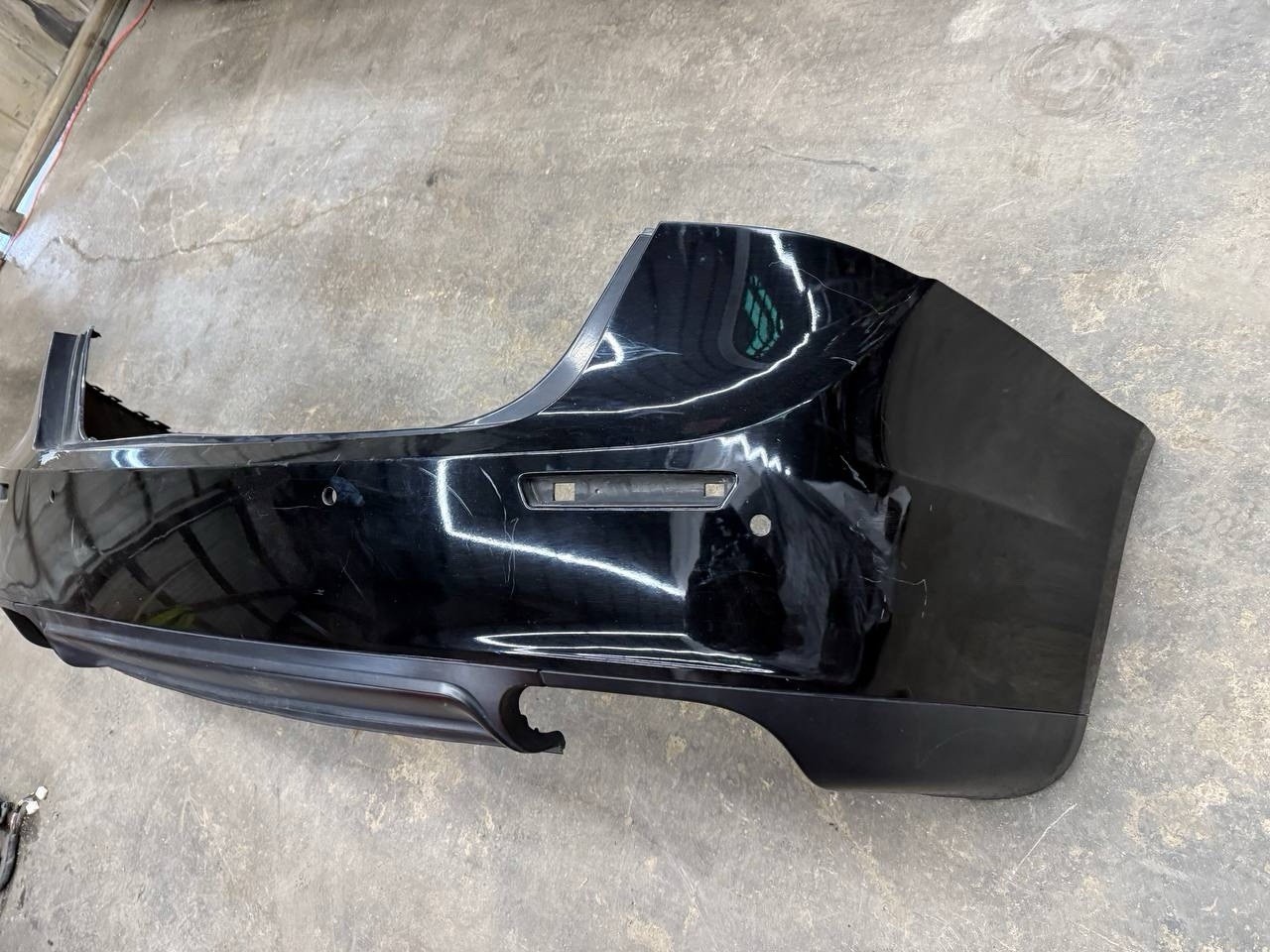 2014-2017 MASERATI GHIBLI REAR BUMPER Black USED