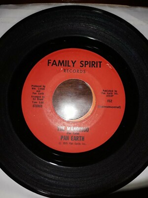 45 giri. pan earth. Mandingo. family spirit records 1975