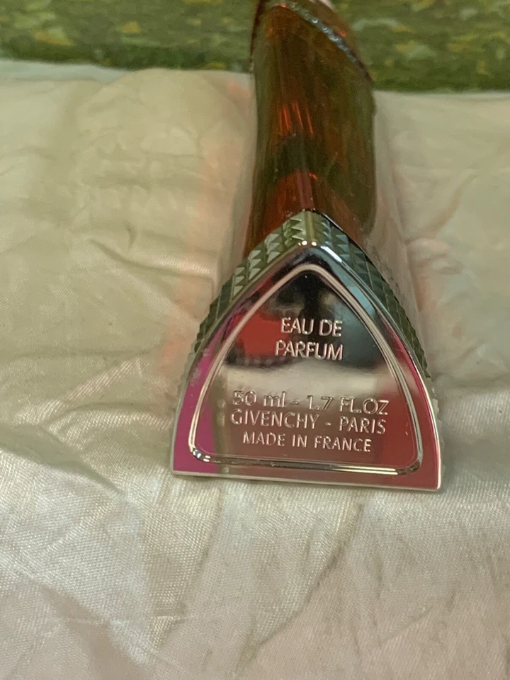 GIVENCHY АБСОЛЮТНО НЕОТРАЗИМЫЙ 50 МЛ EDP СПРЕЙ - Изображение 3 из 3