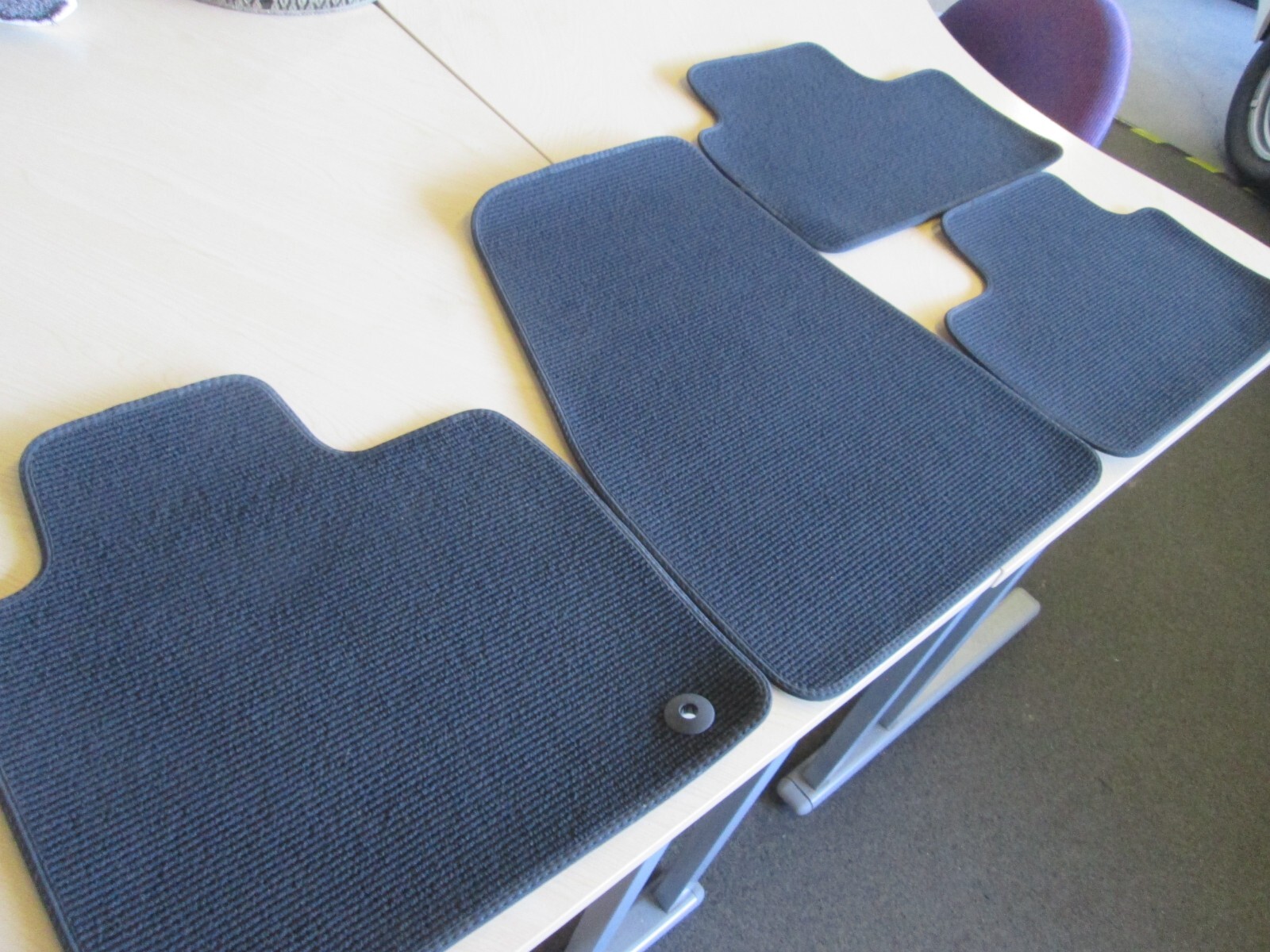 VOLVO XC40 FLOOR MATS CARPET MATS MAT SET OF FULL 20182023 GENUINE