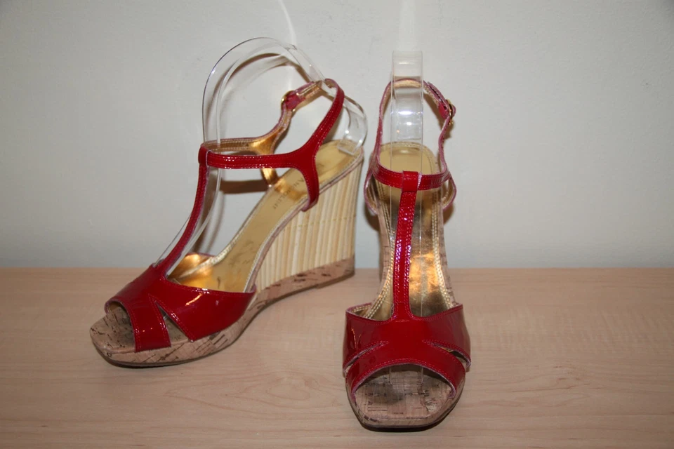 ENZO ANGIOLINI Sz 8.5 Red Patent Leather Open Toe T-Strap Wedge Heels Sandals - Image 3 of 4