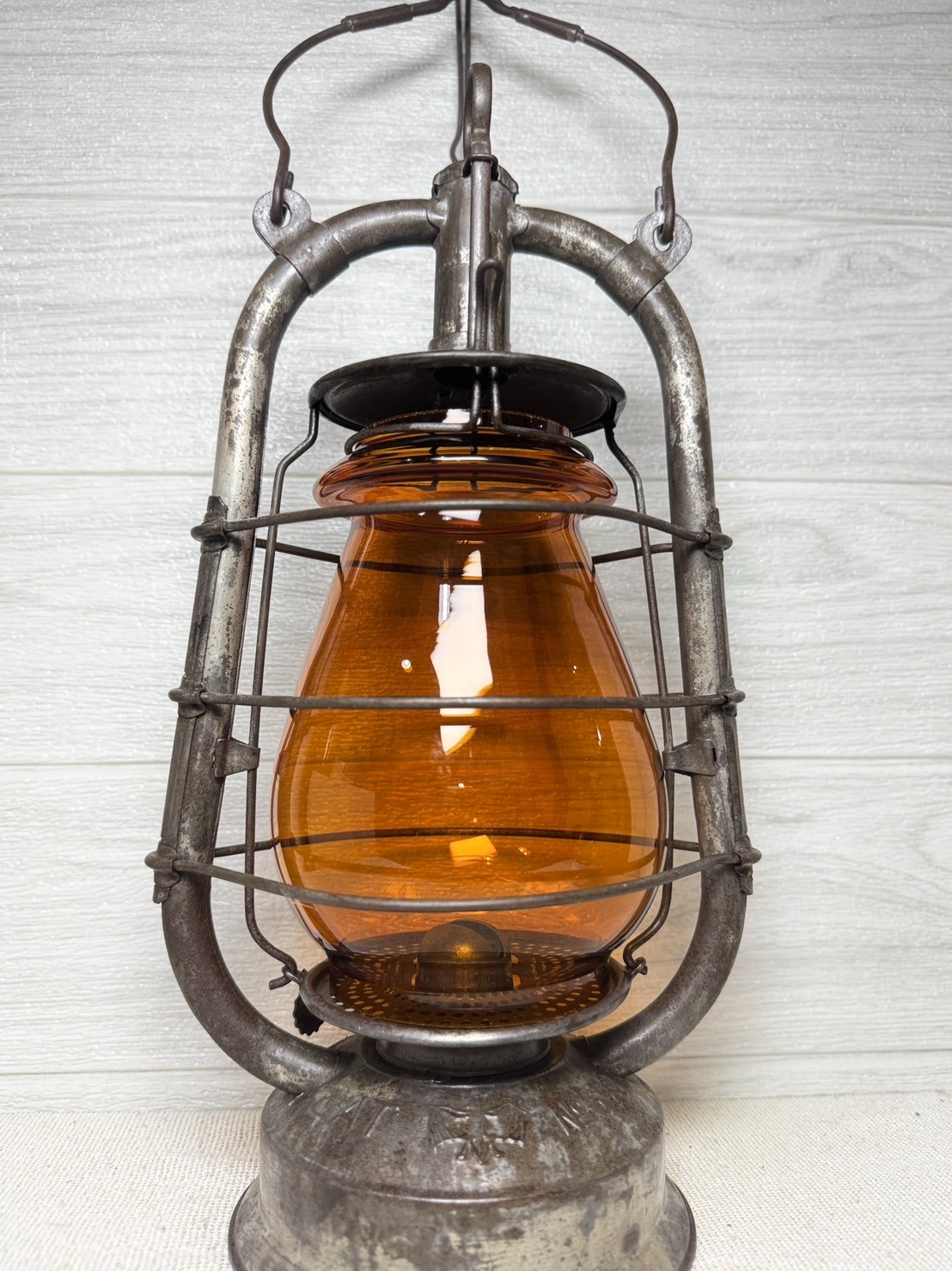 Glass Globe Feuerhand oil lamp # 323 327 201 223 257 262 305 Dietz 852