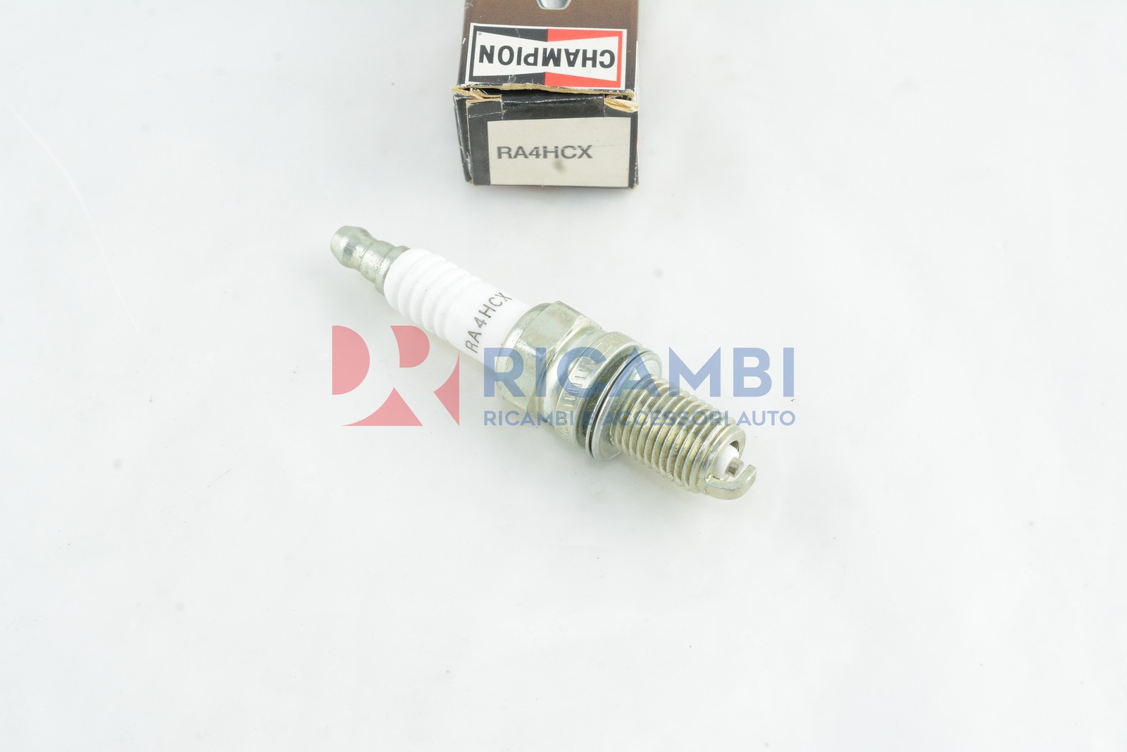 Champion Ignition Spark Plug for FIAT Punto Lancia Y 1.2 16V RA4HCX OE052/T10