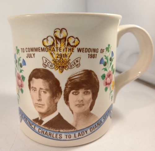 Prince Charles & Lady Diana Spencer 1981 Commemorative Mug VGC - 第 1/12 張圖片