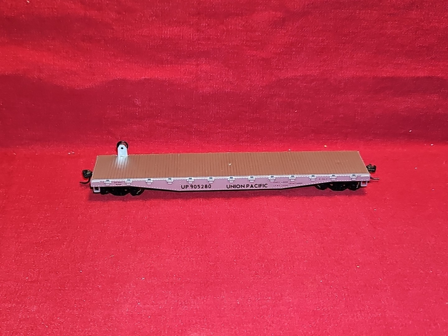 Athearn HO Union Pacific UP Maintenance Of Way Flat Car # 905280