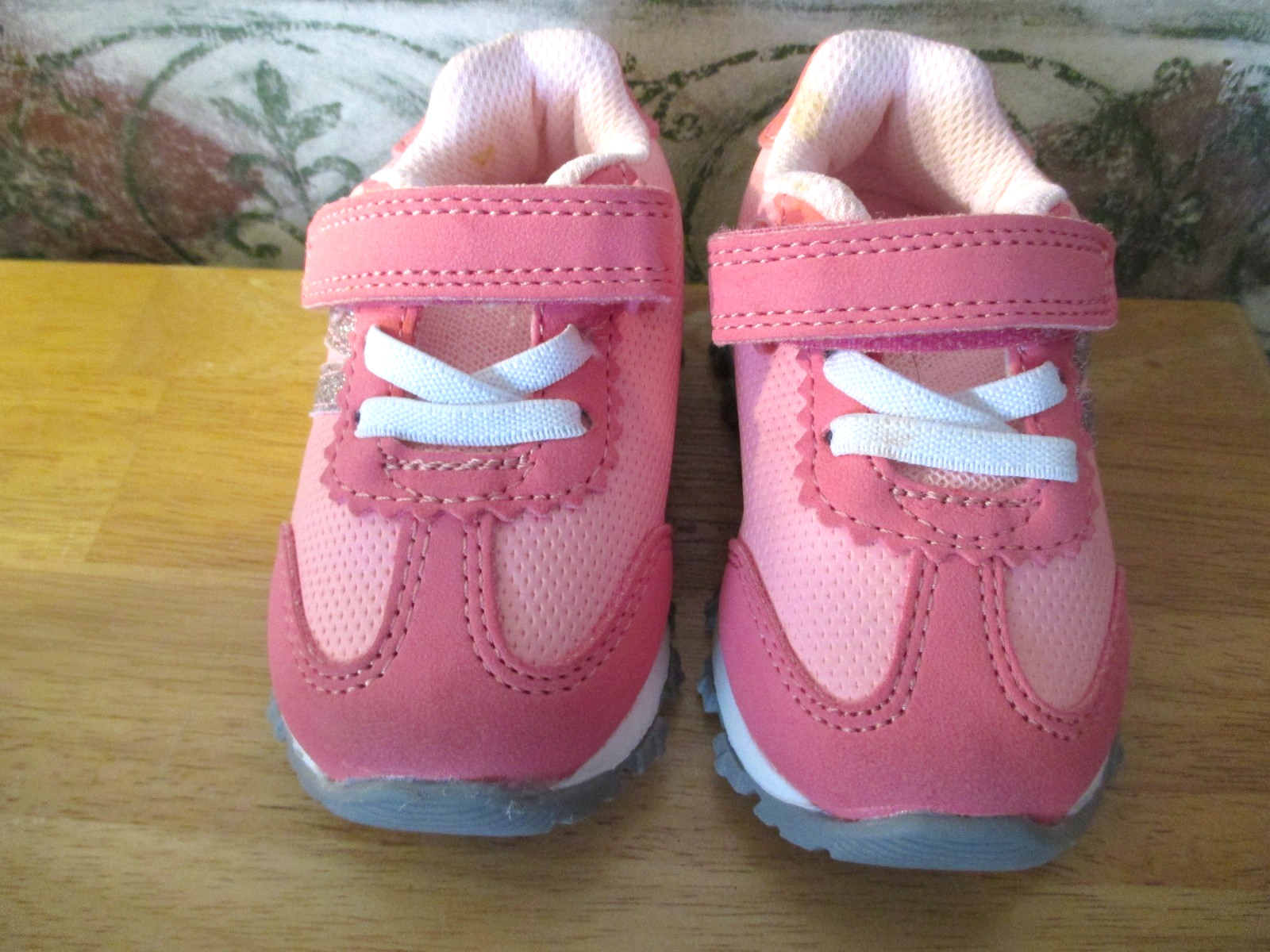 Simple Joys By Carters Toddler Girl Size 4 Tennis Shoes, Pin