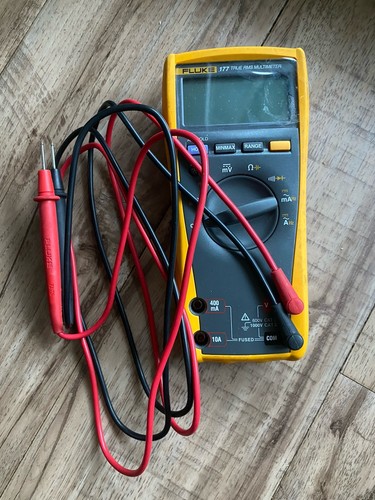Fluke 177 True RMS Digital Multimeter With Leads