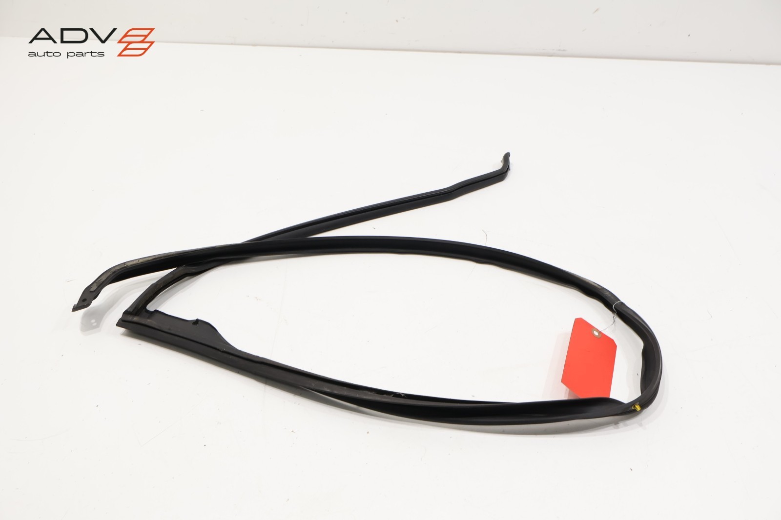 2006 - 2012 BENTLEY CONTINENTAL REAR LEFT SIDE DOOR LOWER WEATHERSTRIP SEAL OEM
