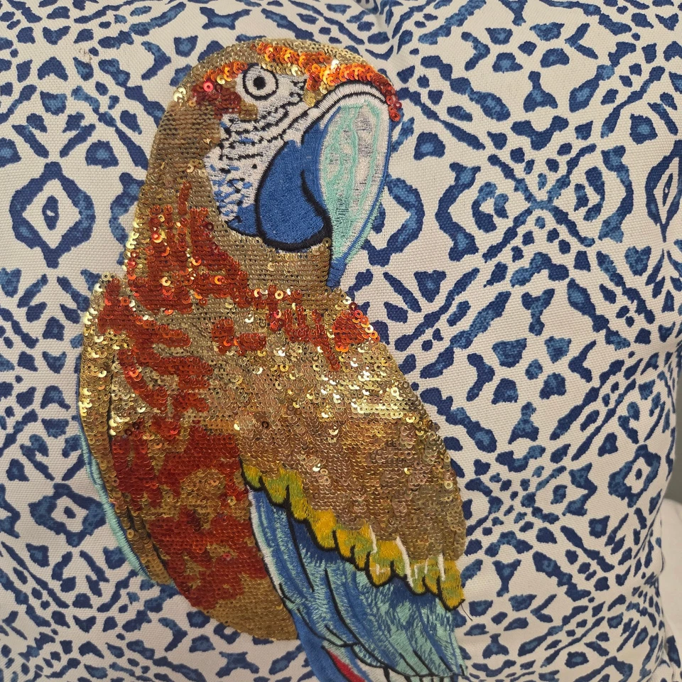 Almohada Allen + Roth Animal Print Azul Cuadrada Pájaro Parot Lentejuelas Acento Foto 4 de 4