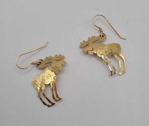 Vintage goldfarbene Wild Bryde ausgeschnittene Elch-Ohrringe Draht signiert 1,25 Zoll