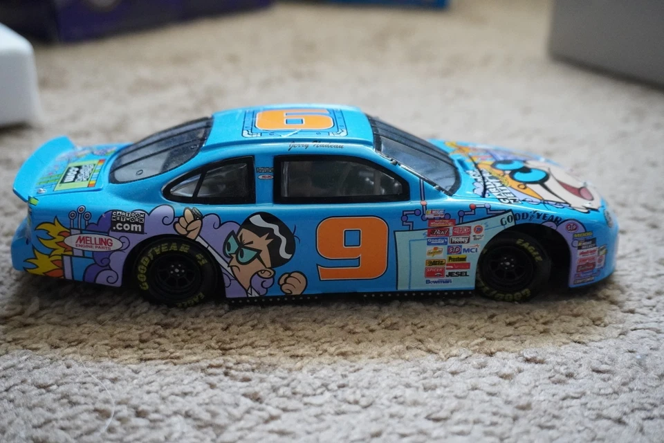 Action Wacky Racing 1999 Jerry Nadeau #9 Cartoon Network Dexter NASCAR diecast Foto 3 de 4
