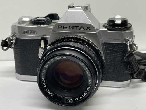 Vtg Pentax MG Camera with SMC Pentax-M 50mm 1:2 Lens ASAHI Japan *UNTESTED*