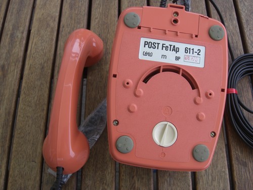 Altes Kult Telefon - FeTap 611 - Deutsche Post - TAE - Vintage - Retro -Lachsrot - Picture 4 of 4