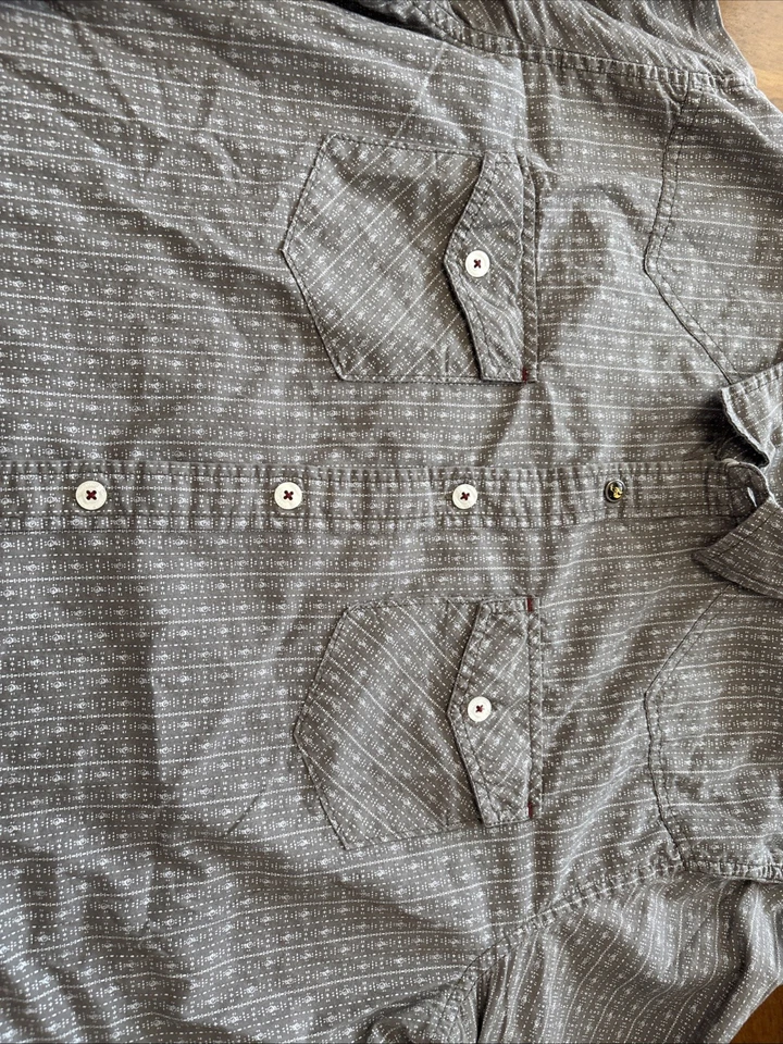 Camisa para mujer Mambo con botones talla grande Foto 2 de 4