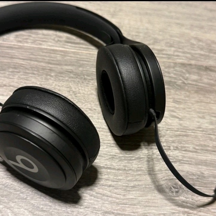 Beats by Dr. Dre Beats EP On Ear Wired Headphones Black Clean