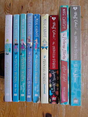 The Princess Diaries - Meg Cabot 9 book paperback bundle published Macmillan