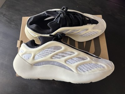 adidas Yeezy Boost 700 V3 Azael Men's Size 10 Clean FW4980