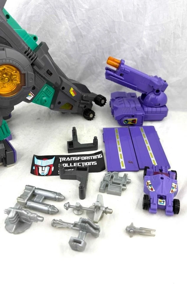 Transformers Original G1 1986 City Trypticon Complete - Image 2 of 4