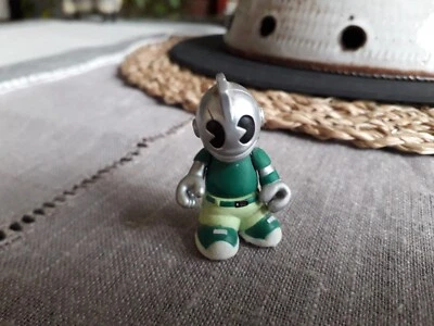 KIDROBOT ARTOYS vert et argenté - Photo 1/4