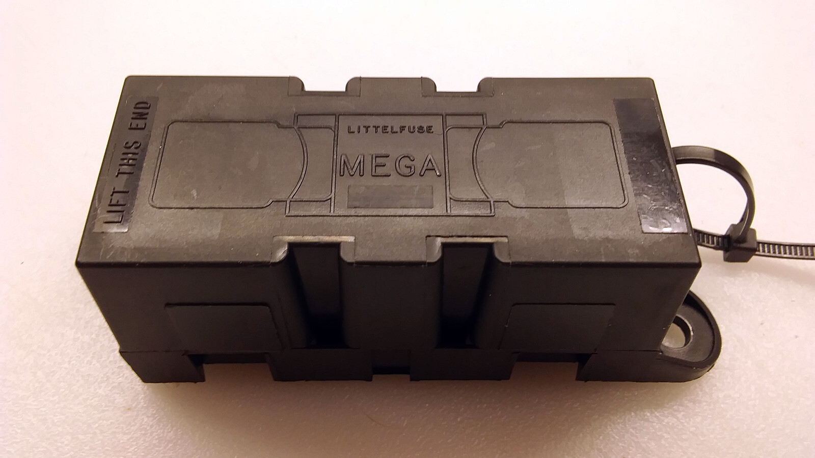 LITTELFUSE Mega Fuse Holder with Dual 100 amp 32V DC Slo-Blo With Copper  Busbar