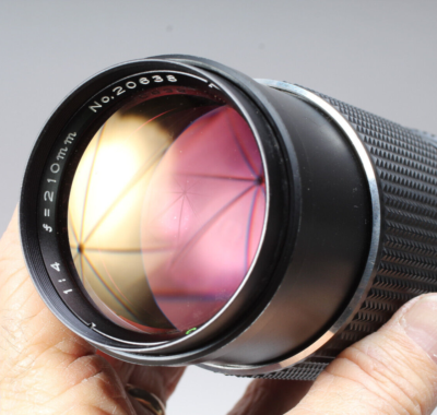 OLYMPUS OM ZUIKO MC AUTO-T 200MM F/4 WITH CAPS & CASE IN THE BOX