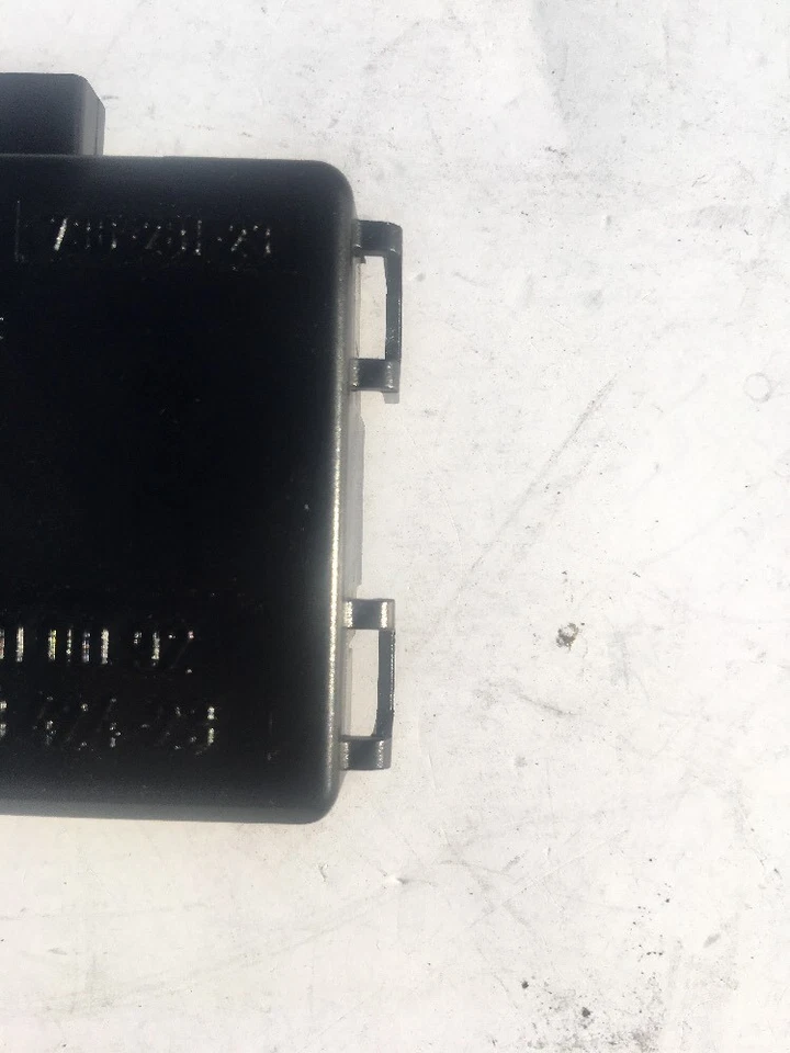 2007 MERCEDES-BENZ CLS RAIN LIGHT SENSOR OEM ! A2218700092 - Image 3 of 4