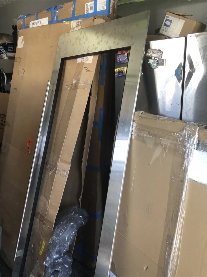 7025344Sub-Zero (Nuevo) Panel de puerta de acero inoxidable con mango profesional y punta de 4" - Derecha Foto 4 de 4