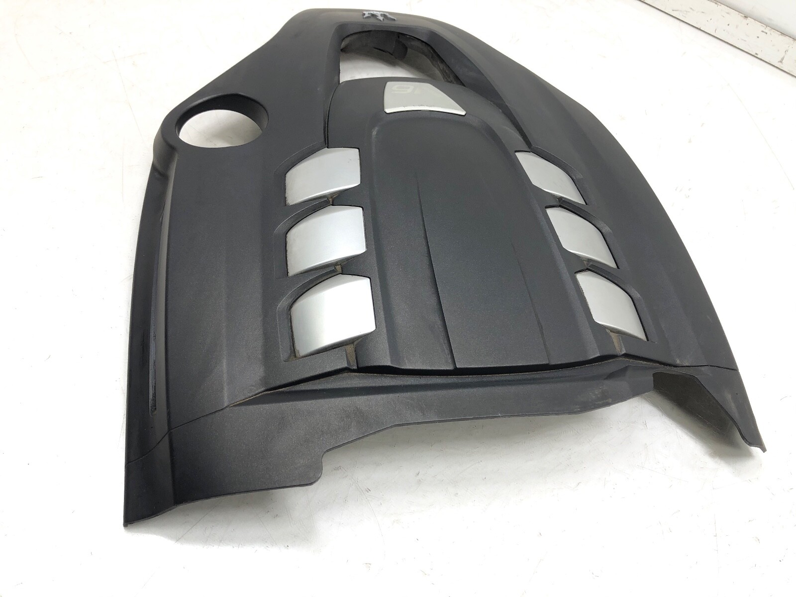 2014-2017 MASERATI GHIBLI 3.0L V6 ENGINE MOTOR COVER OEM.