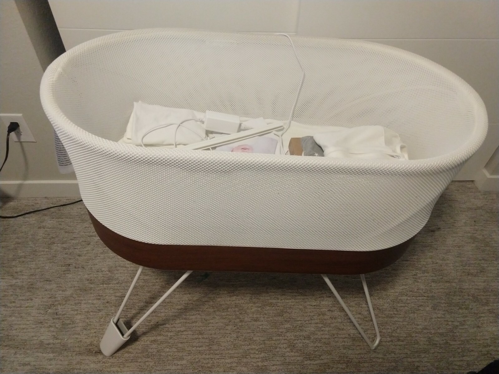 snoo smart sleeper bassinet by happiest baby