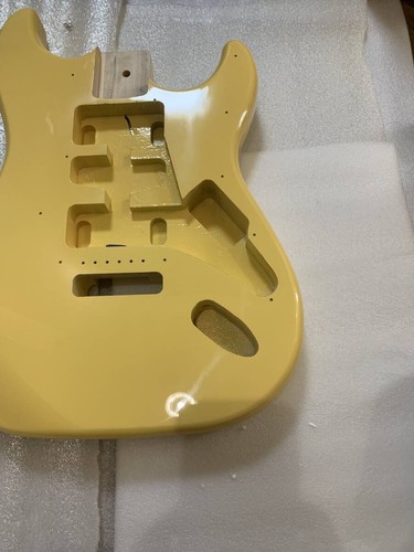 Corpo Stratocaster HSH avorio - Foto 4 di 4