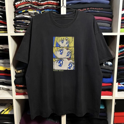 90s Sailor Moon Usagis Gaze Aged T-Shirt Black M