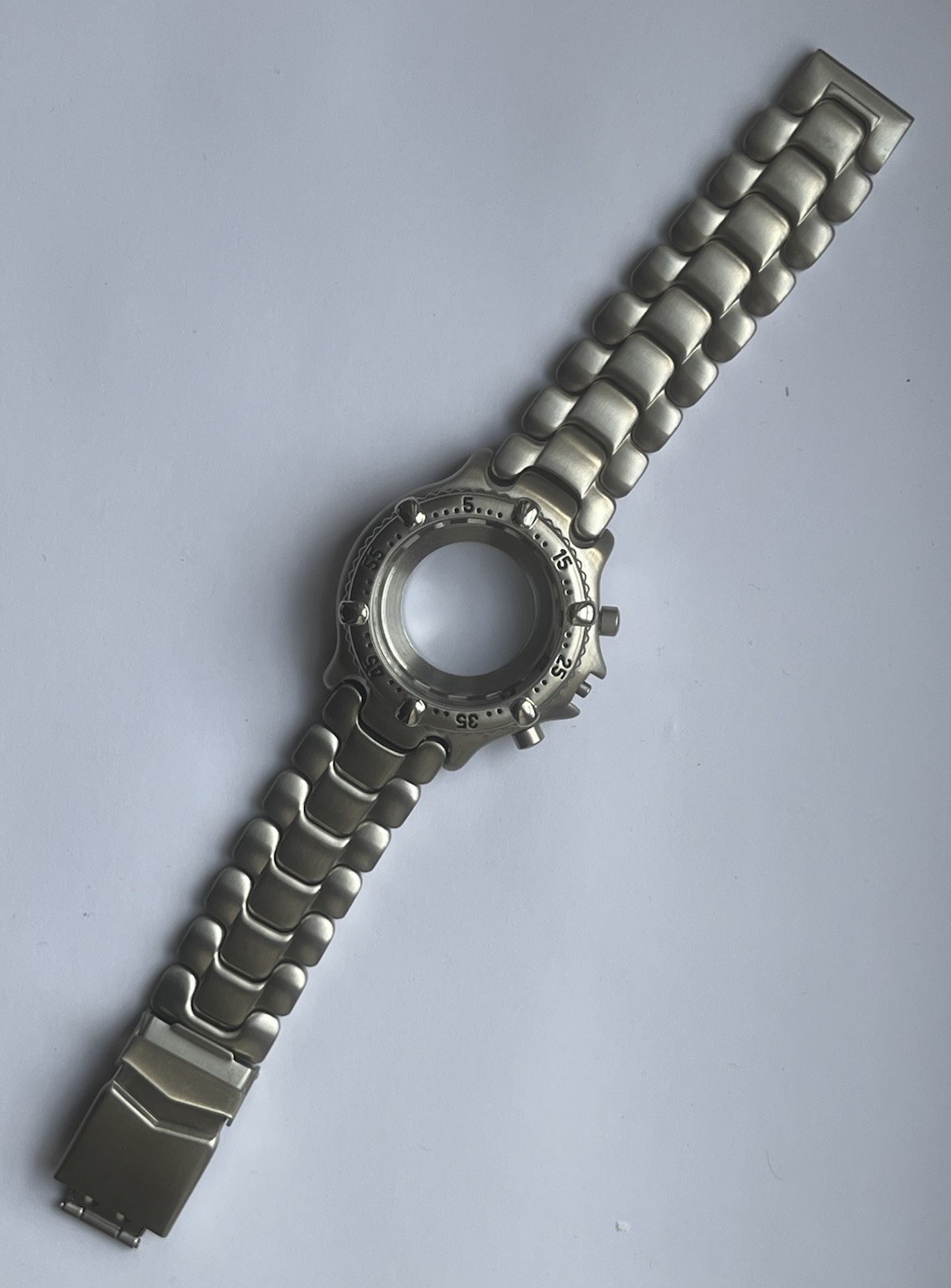 Boîtier Valjoux 7750 en acier chromé avec bracelet cuir noir pour montre chronographe NOS