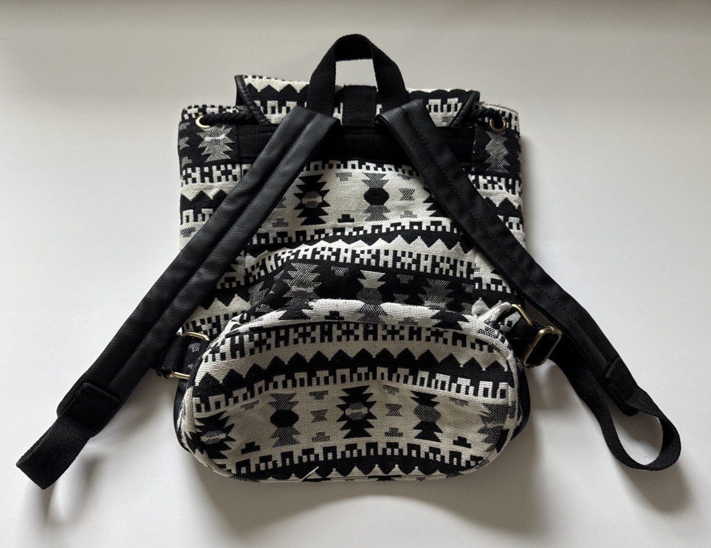 Mooloola Aztec Backpack Front Pockets Drawstring … - image 3