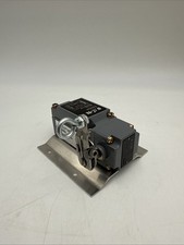 Eaton Cutler Hammer E50SA Limit Switch w/ Lever, A 600 R 300 E50RA A2 E50DR19