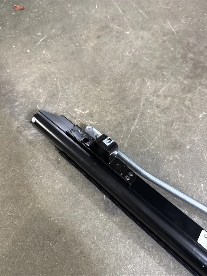 11-17 BMW F10 528I 535I 550I M5 VENTANA TRASERA PARASOL PERSIANA ENROLLABLE OEM Foto 2 de 4