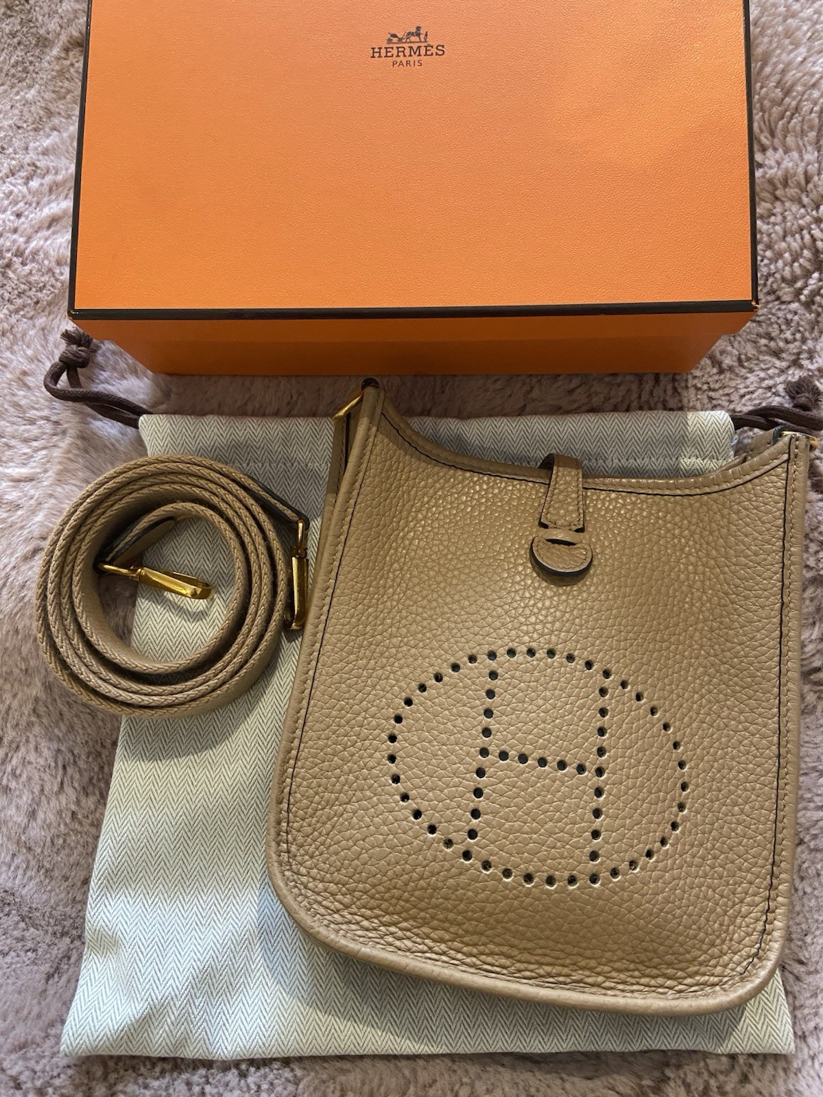 Hermes Evelyne TPM Chai Gold Hardware - Taurillon Clemence With Strap/box