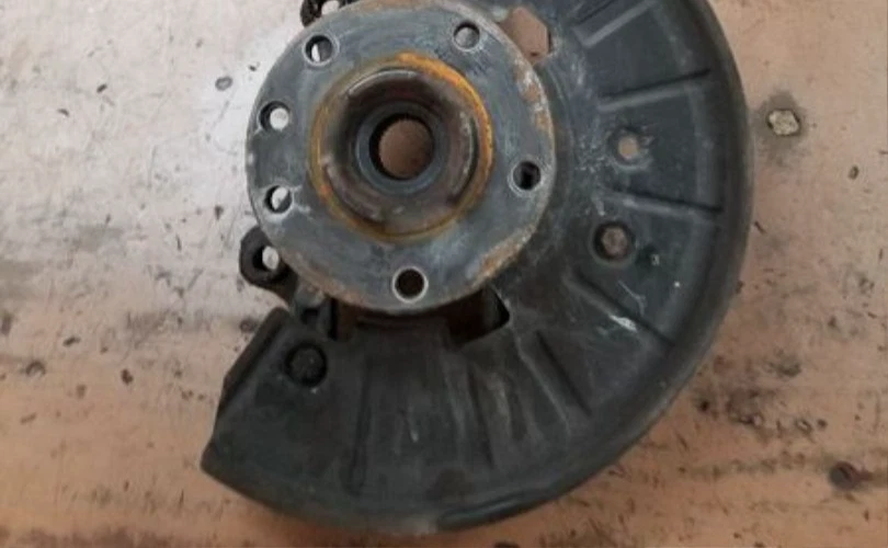 Volkswagen Touareg 2011-2017 conjunto de nudillo de husillo de conductor delantero izquierdo fabricante original Foto 2 de 4